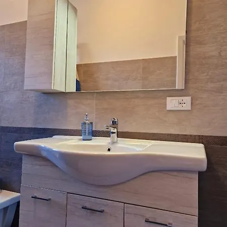 Chiavari Beach Apartmán *