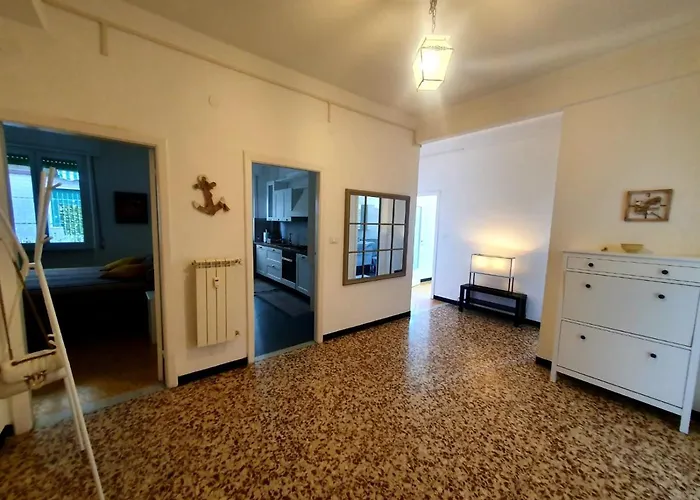 Chiavari Beach 基亚瓦里